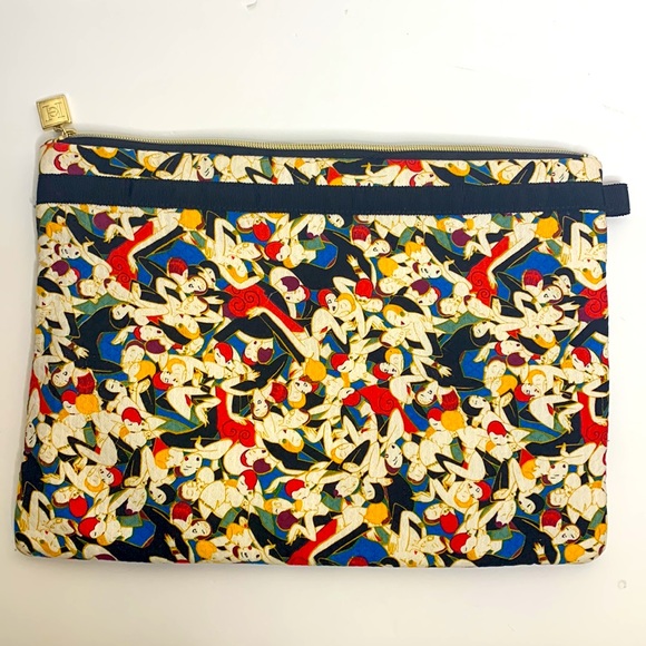 Neiman Marcus | Artsy Canvas Pouch | Carolina Herrera Design Zipper Envelope Bag - Picture 5 of 8